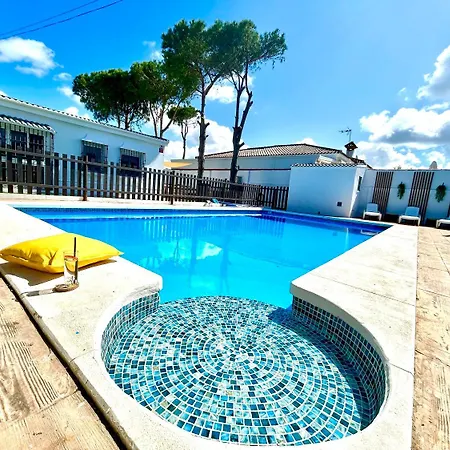 Gatu Serena Piscina Privada Mayores De 25 Anos Y Familias Сasa de vacaciones Chiclana de la Frontera