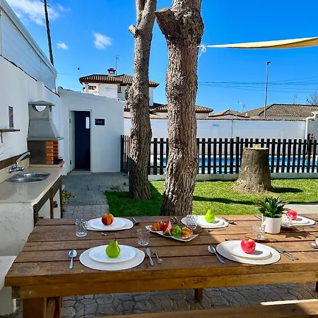 Gatu Serena Piscina Privada Mayores De 25 Anos Y Familias * Chiclana de la Frontera